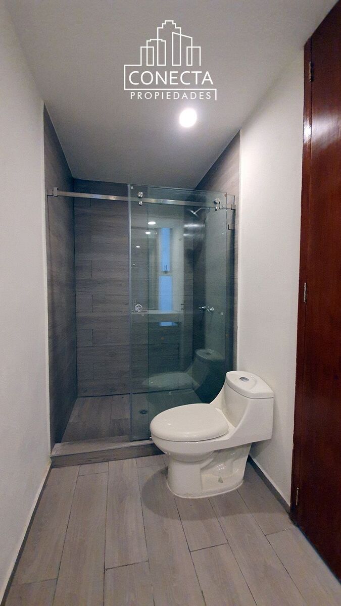 8 de 23: Baño recámra 1