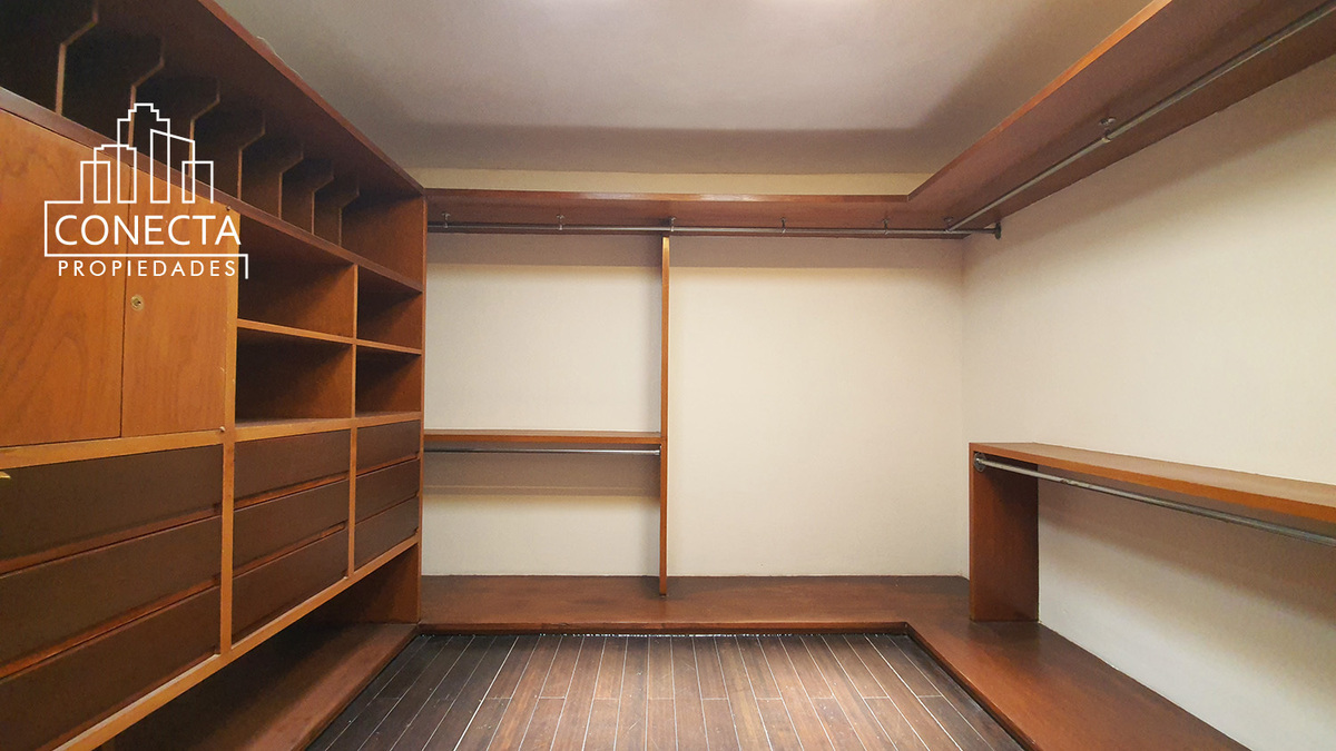 11 de 23: Vestidor Recámara 2