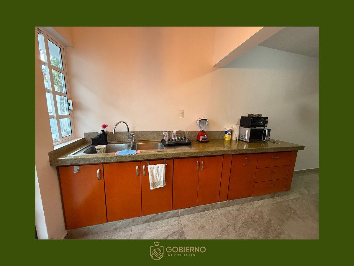 10 de 34: Tarja doble tina