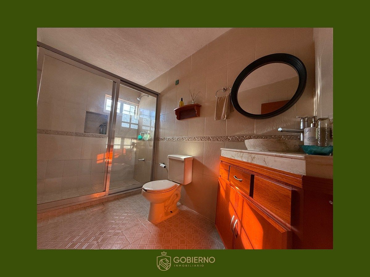 20 de 34: Baño principal