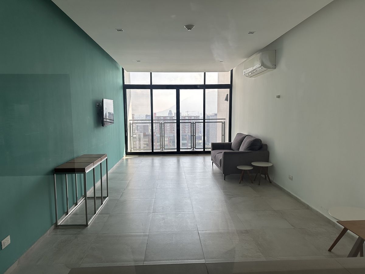 11 of 12: salon multiple