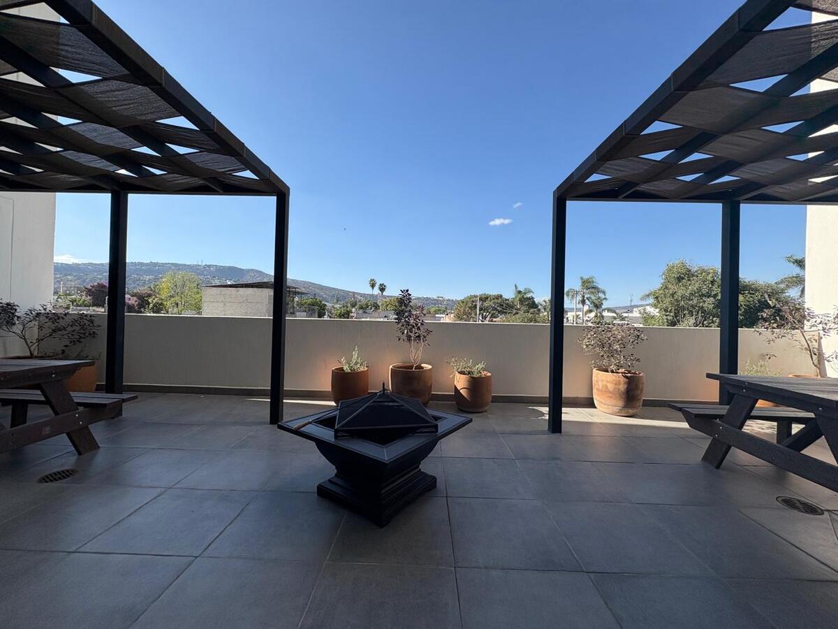 9 of 21: TERRAZA PISO 3