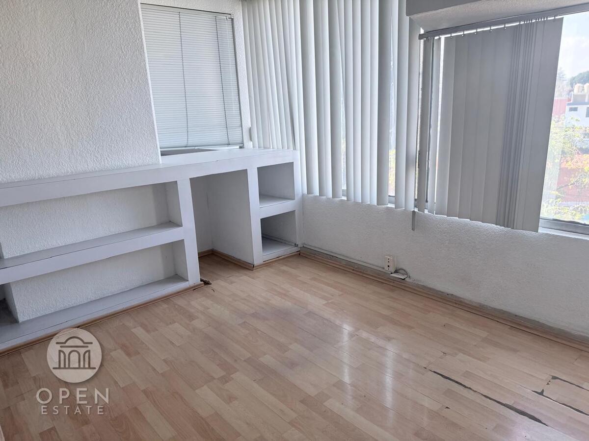 10 de 26: Cubículo 5