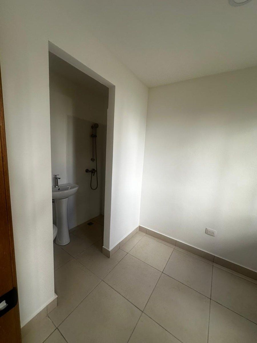 33 de 37: Habitacion de servicio