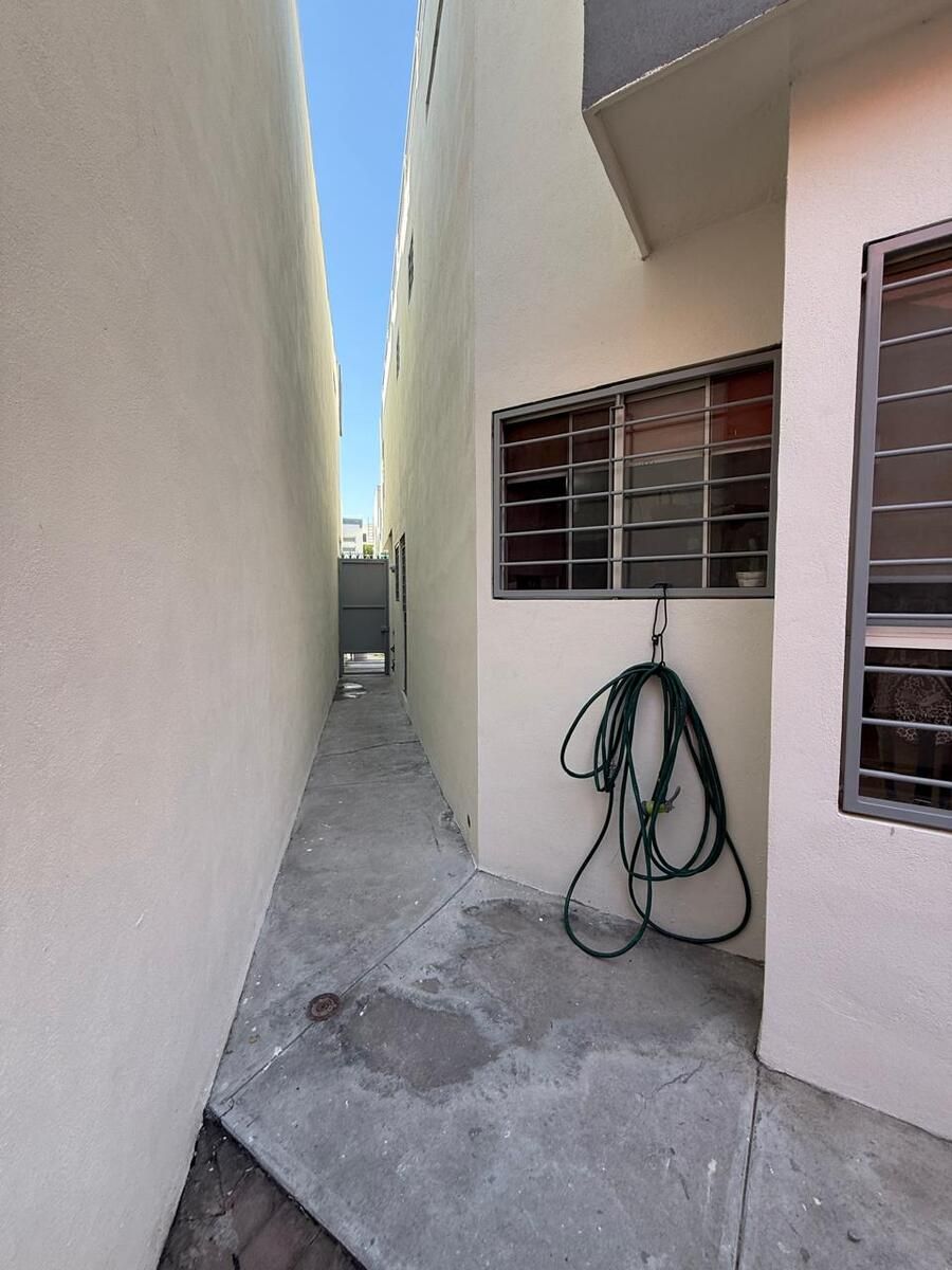 13 de 26: ENTRADA DE SERVICIO