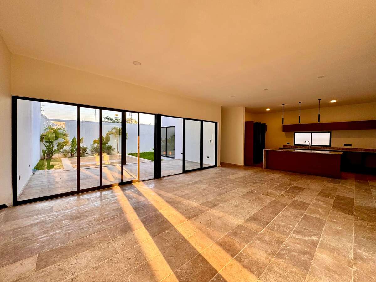 3 de 16: Sala, Comedor y Cocina