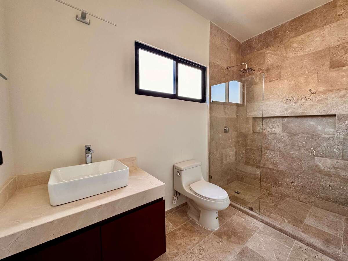 13 de 16: Baño Recámara Principal