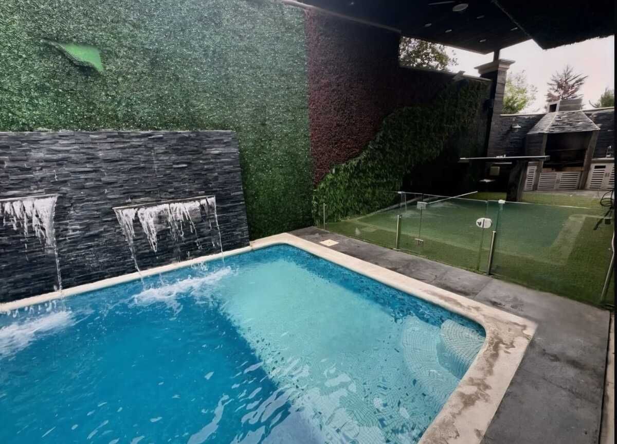 9 de 33: Alberca con caldera