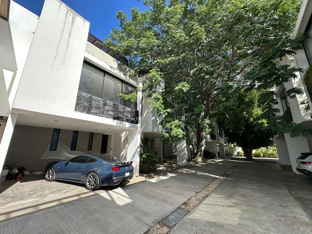 Townhouse in Chuburna - foto 1
