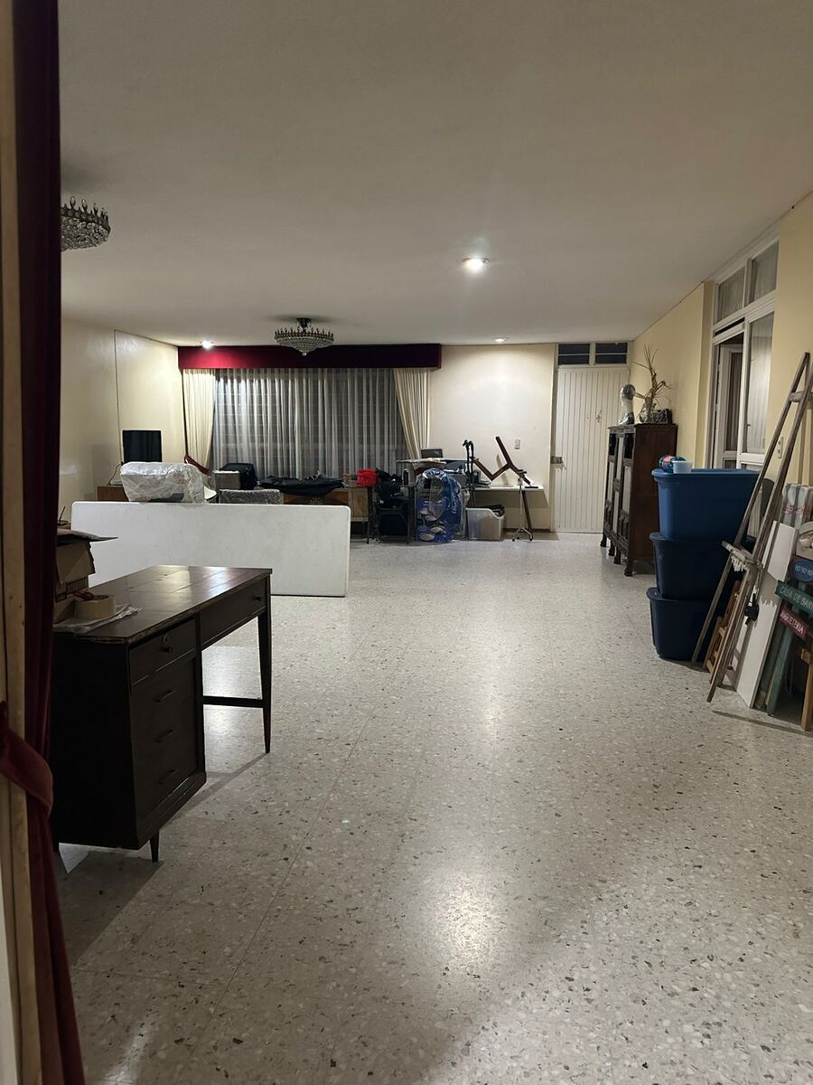 3 of 13: sala comedor, a dos cuadras de Mia Macro Calzada