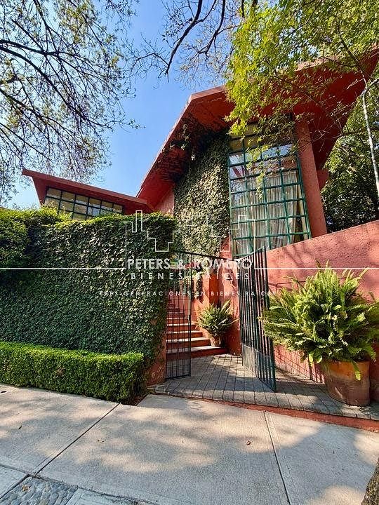 Casa en Venta en Bosques de las Lomas