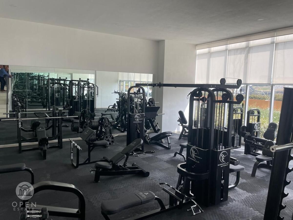 37 of 38: Gimnasio
