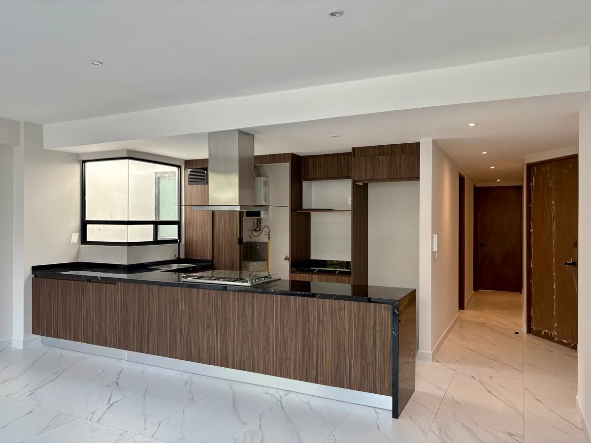 25 de 41: COCINA / ACCESO RECÁMARAS