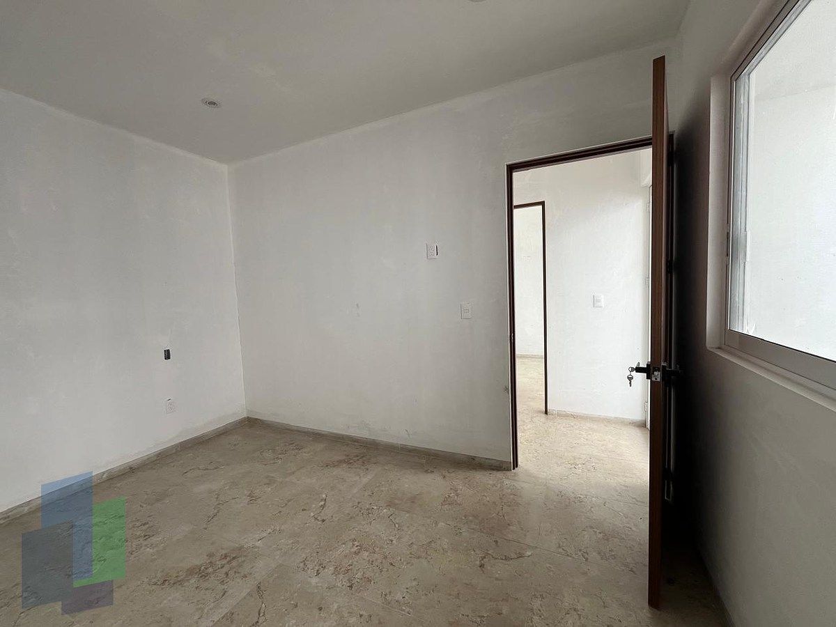 24 de 32: Recámara en planta baja