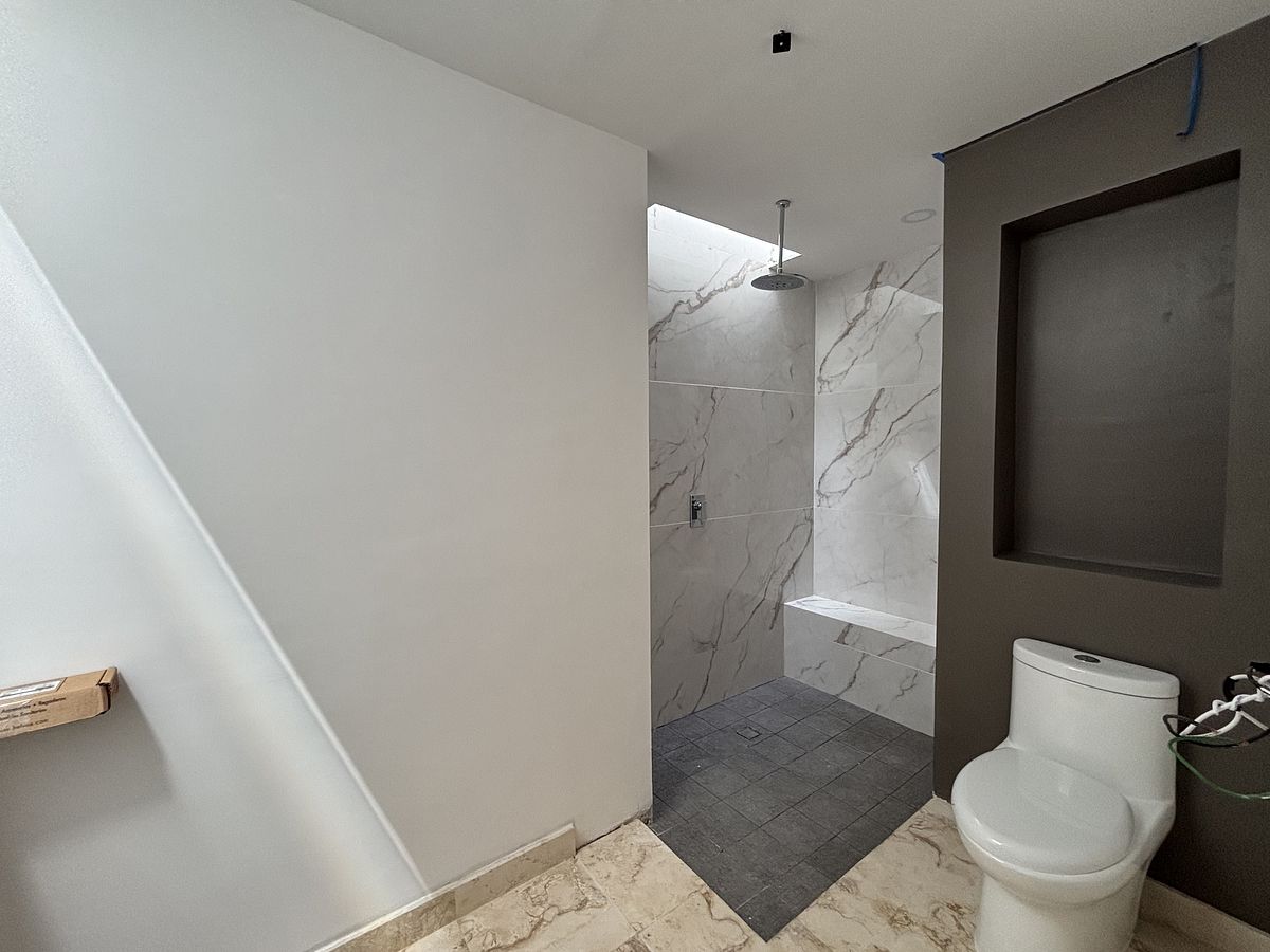 8 de 15: Baño Primera Recámara