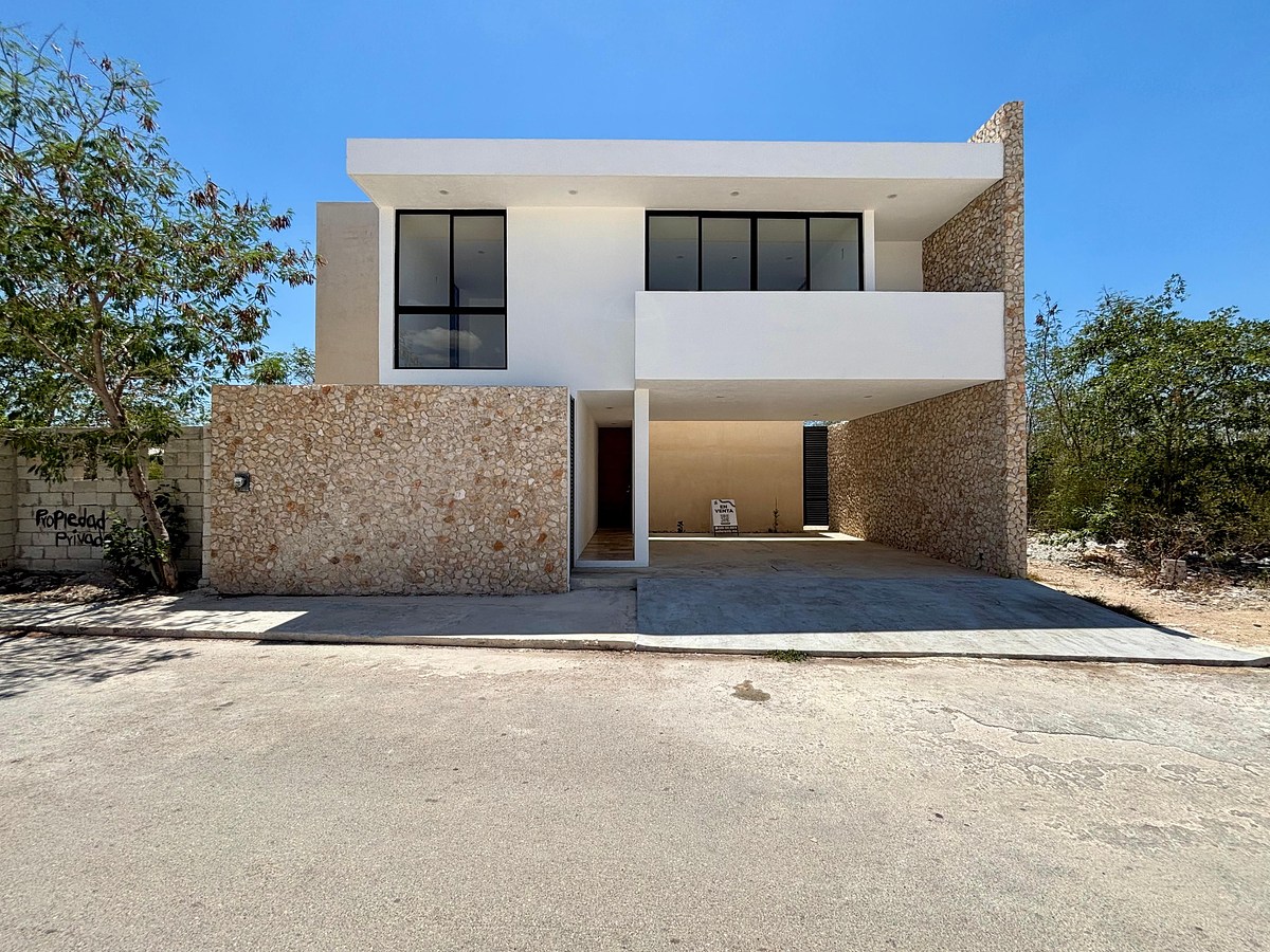 1 de 15: Fachada Principal