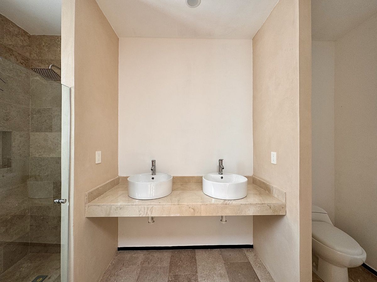 9 de 15: Baño Recámara Principal