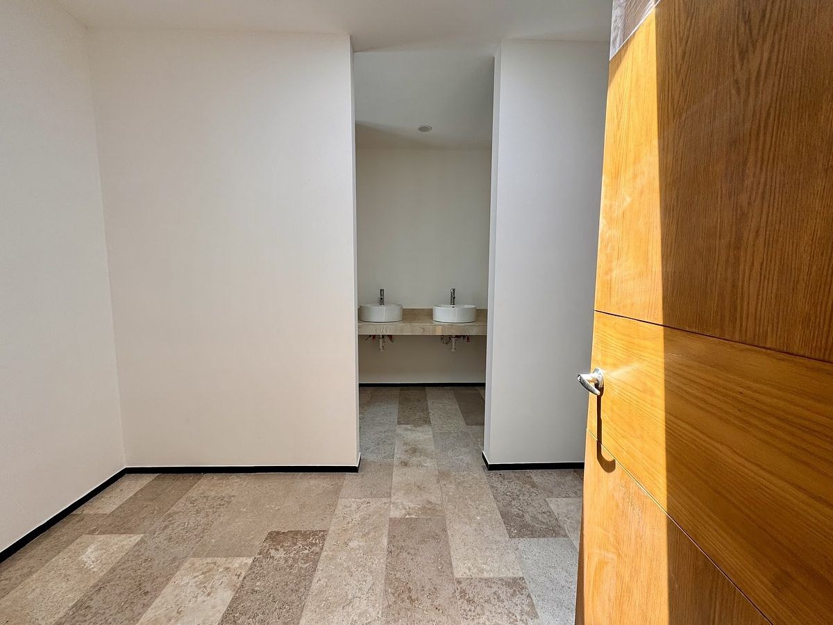 10 de 15: Closet Recámara Principal