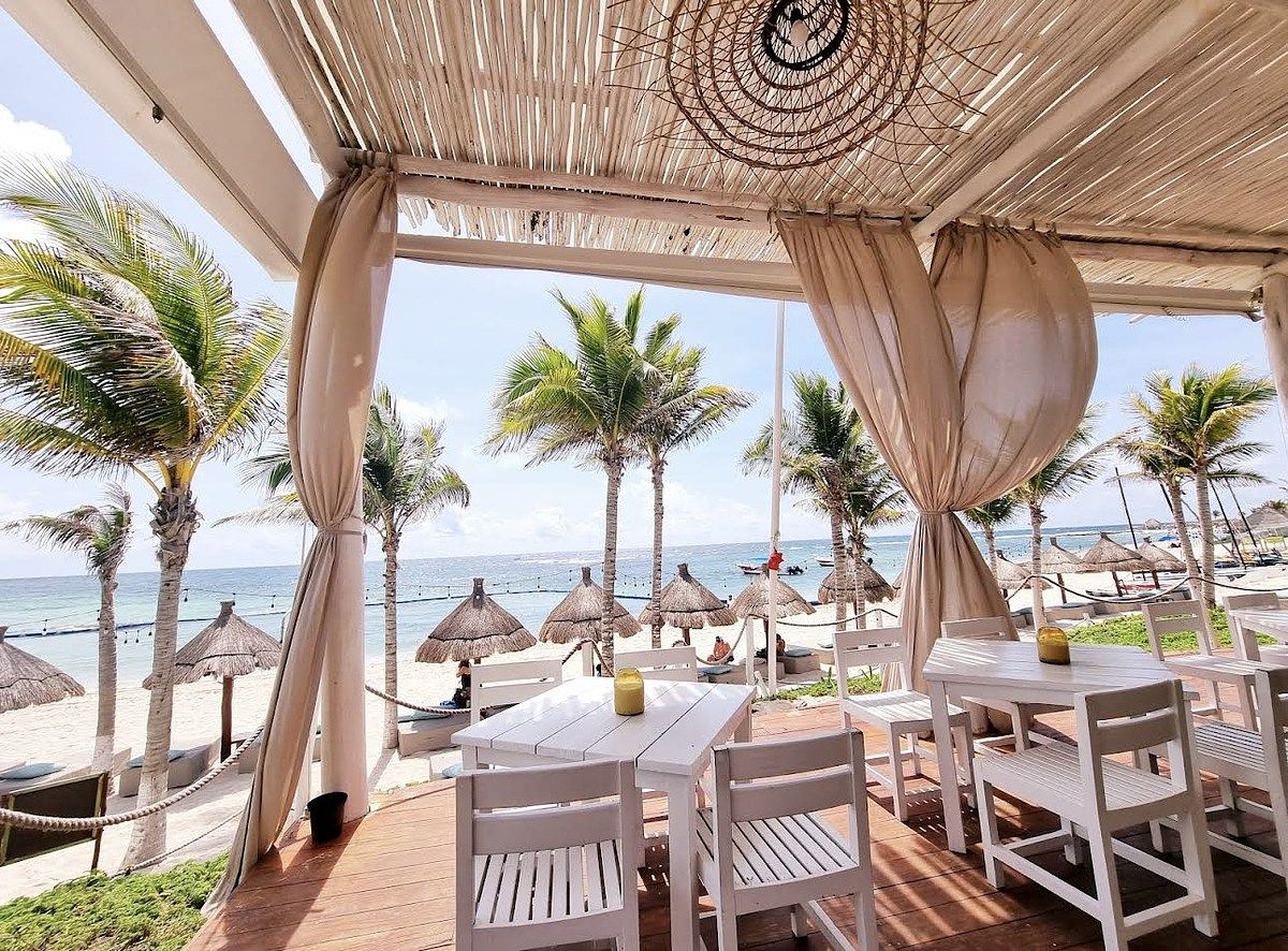 21 de 21: Hay Club beach