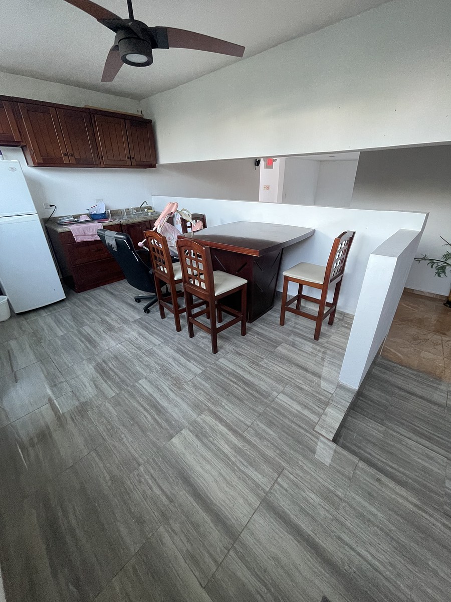 10 de 14: Comedor 1 (Área común)