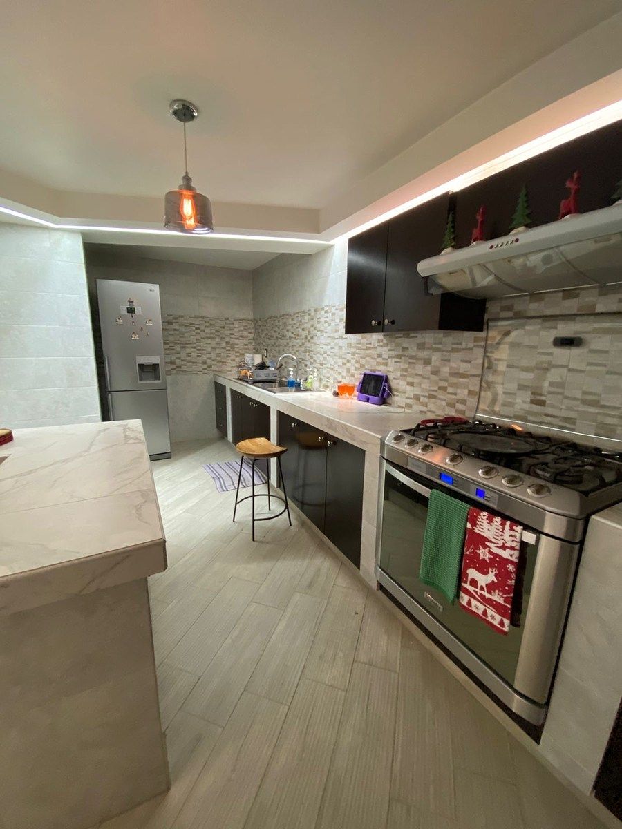 14 de 27: Amplia cocina