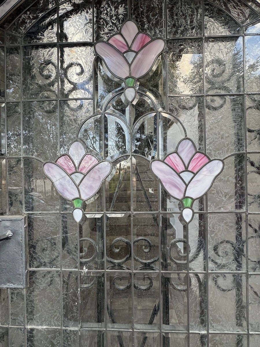 5 de 50: Puerta Principal emplomada