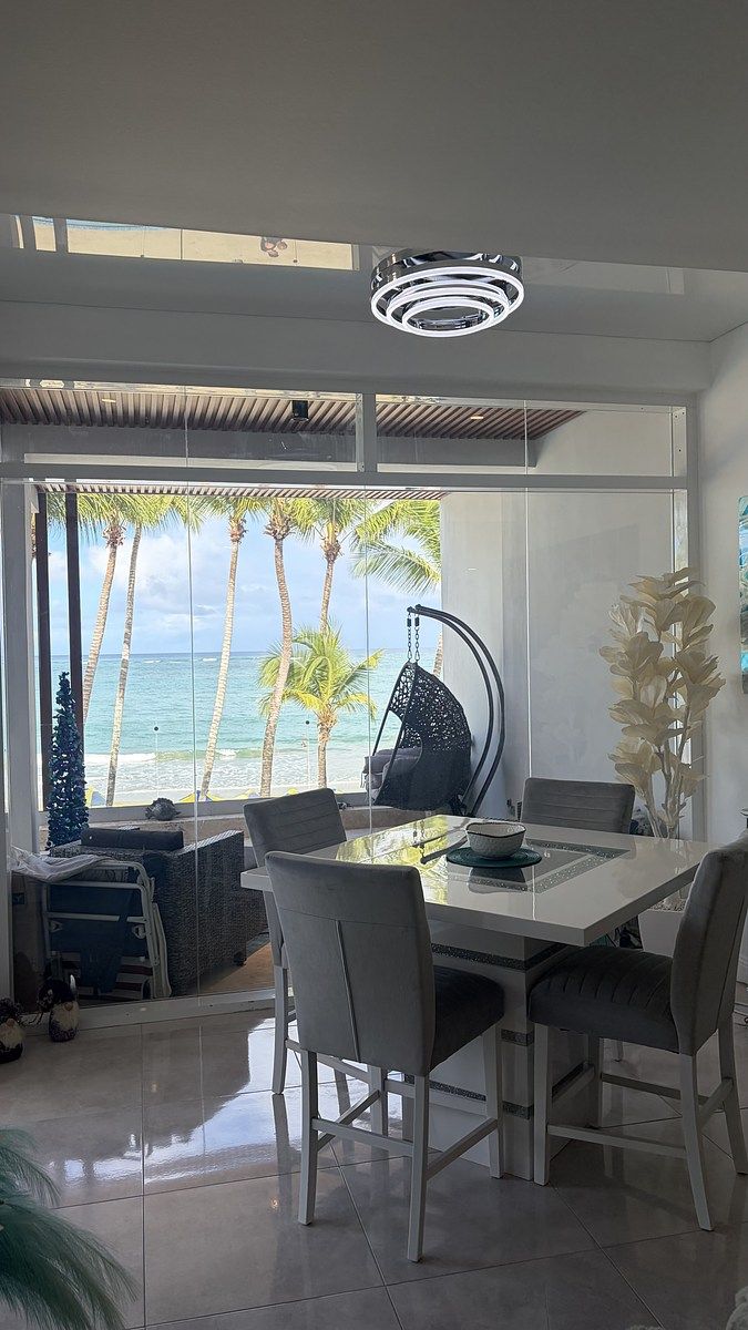 13 of 40: Dining room