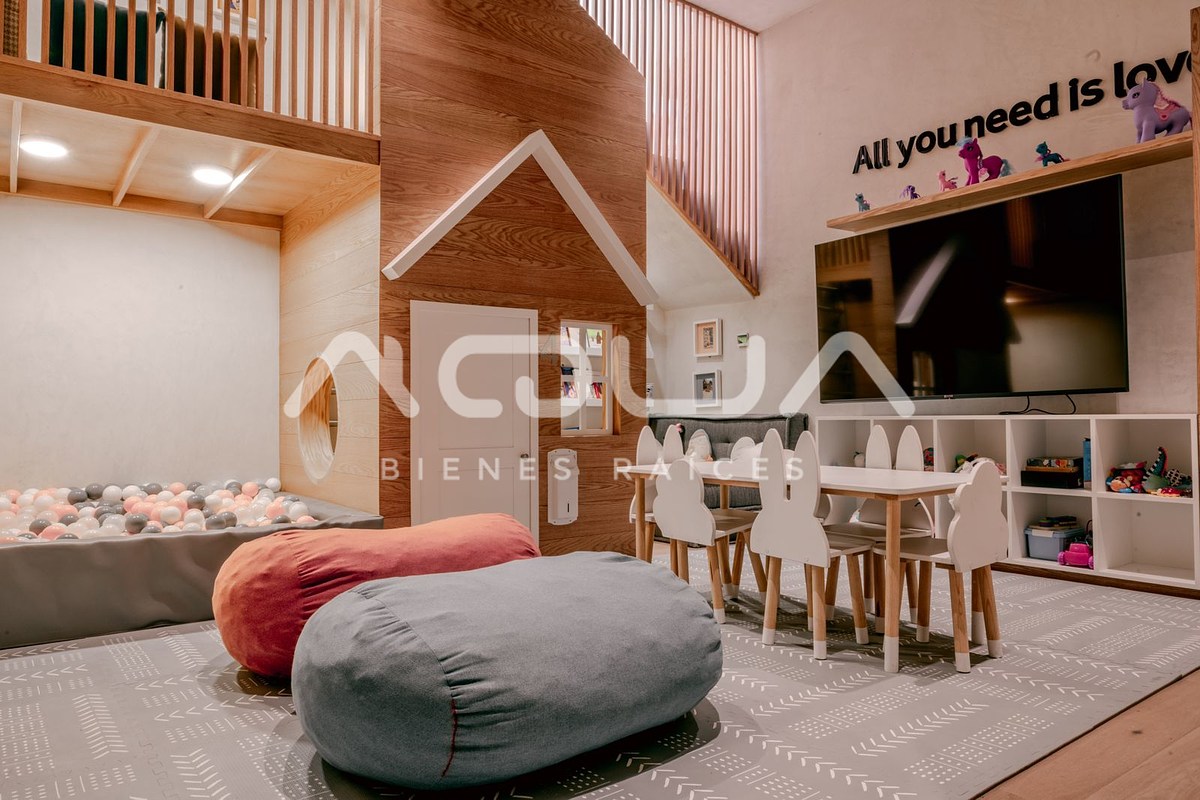 3 of 20: CUARTO DE NIÑOS