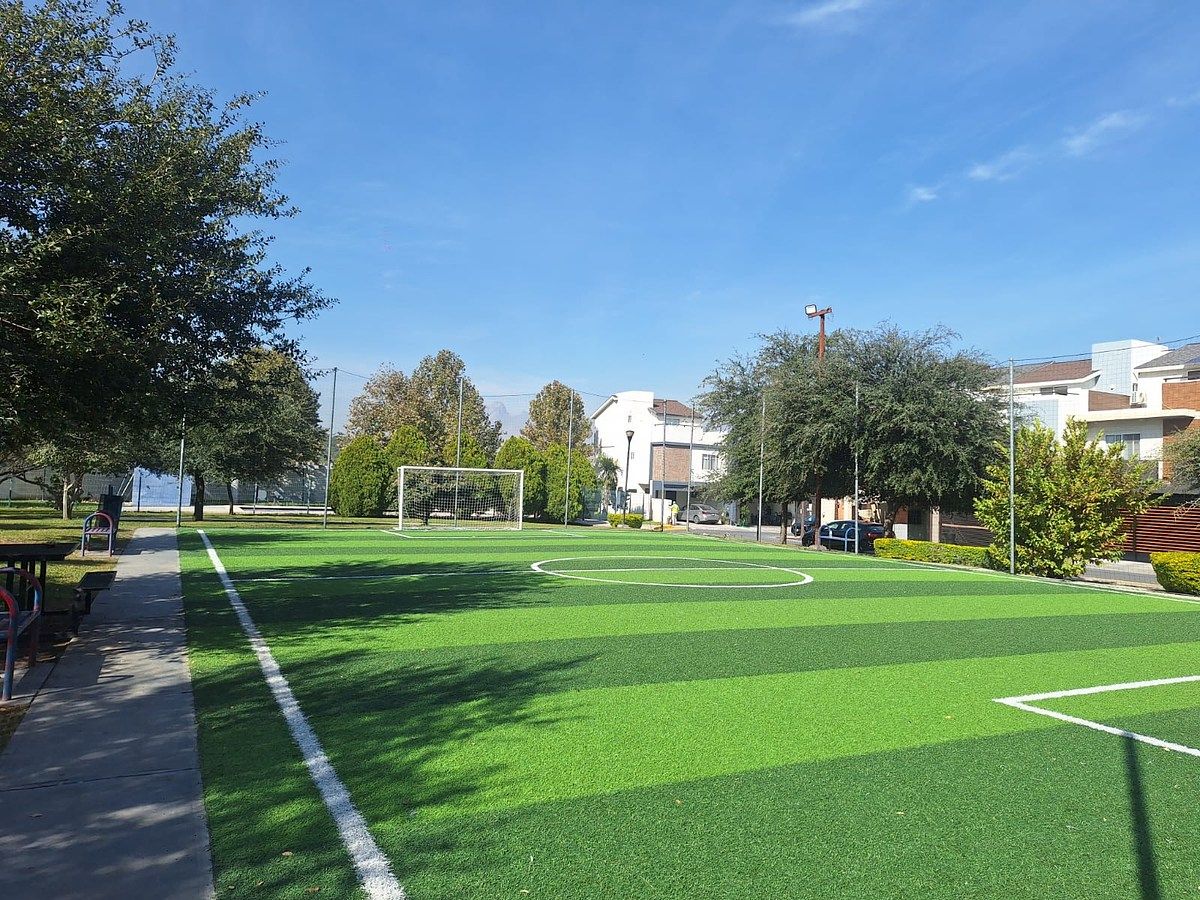 13 de 16: AC Cancha de futbol