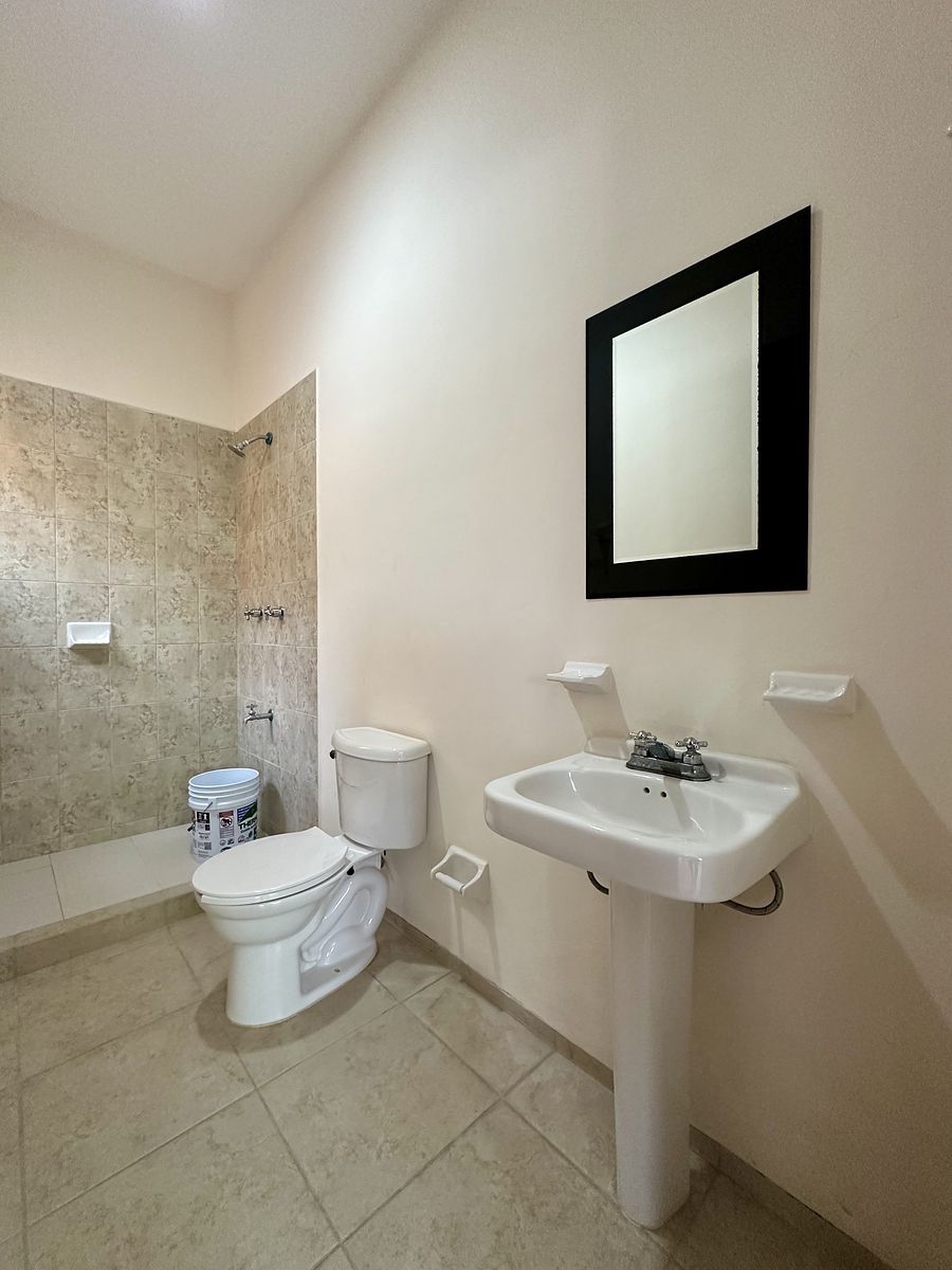 25 de 31: Cuarto Serv.