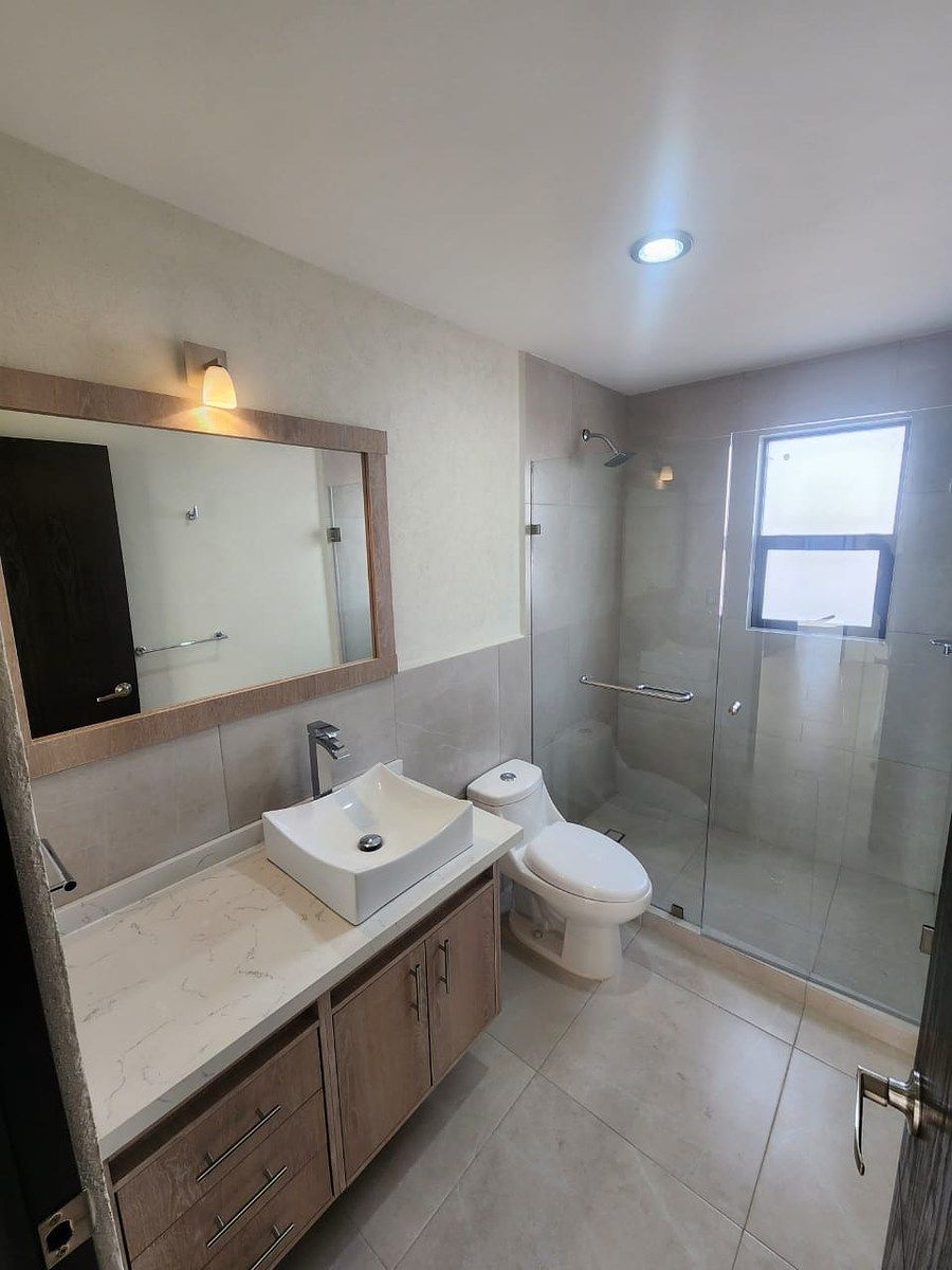 BAÑO COMPLETO PARA RECAMARAS 1 Y 2, foto 17 de 20