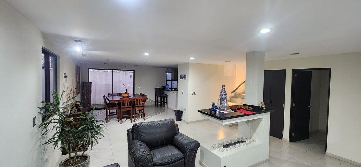 2 de 16: ESTANCIA - COMEDOR