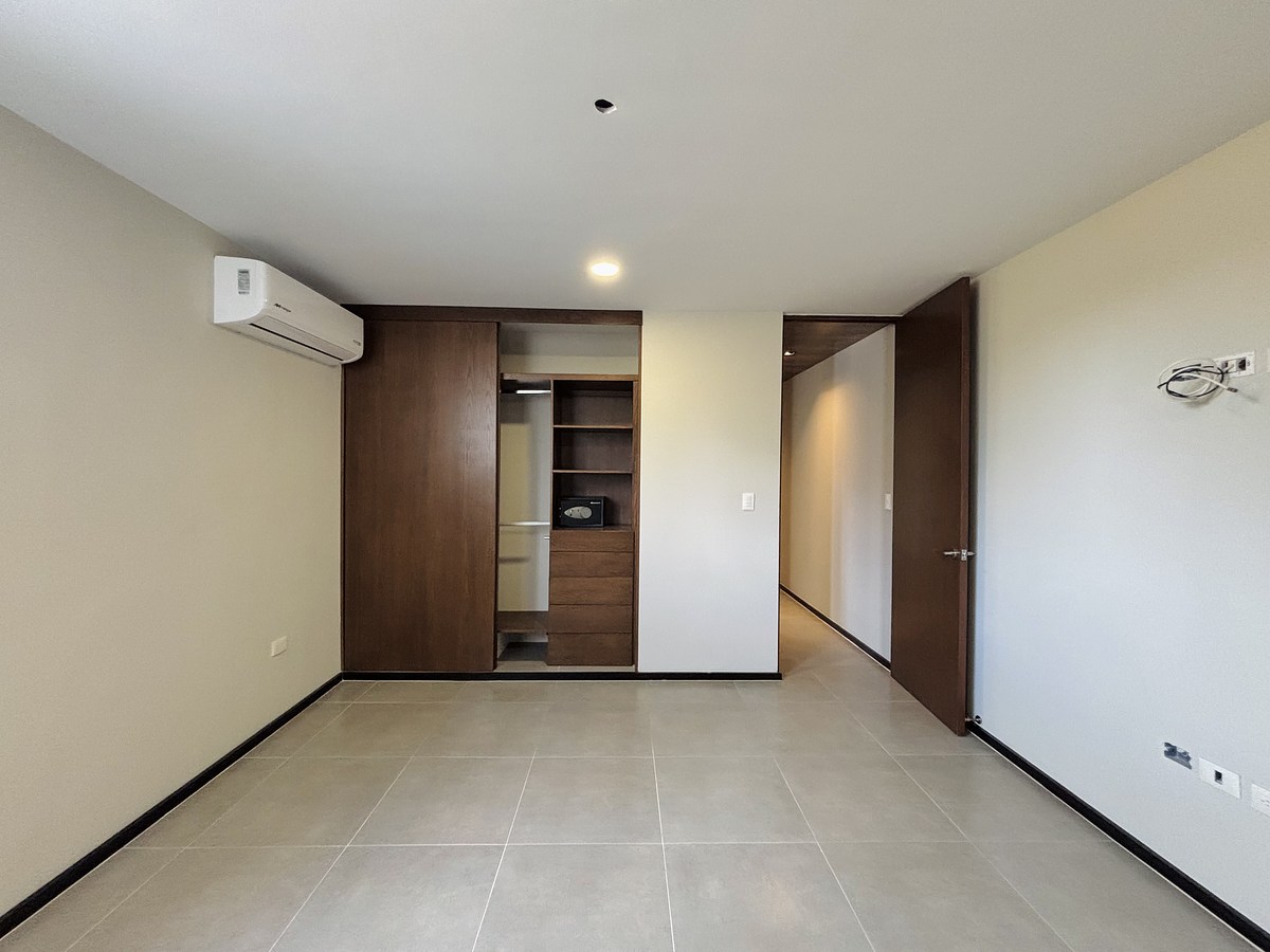 14 de 17: DOBLE CLOSET