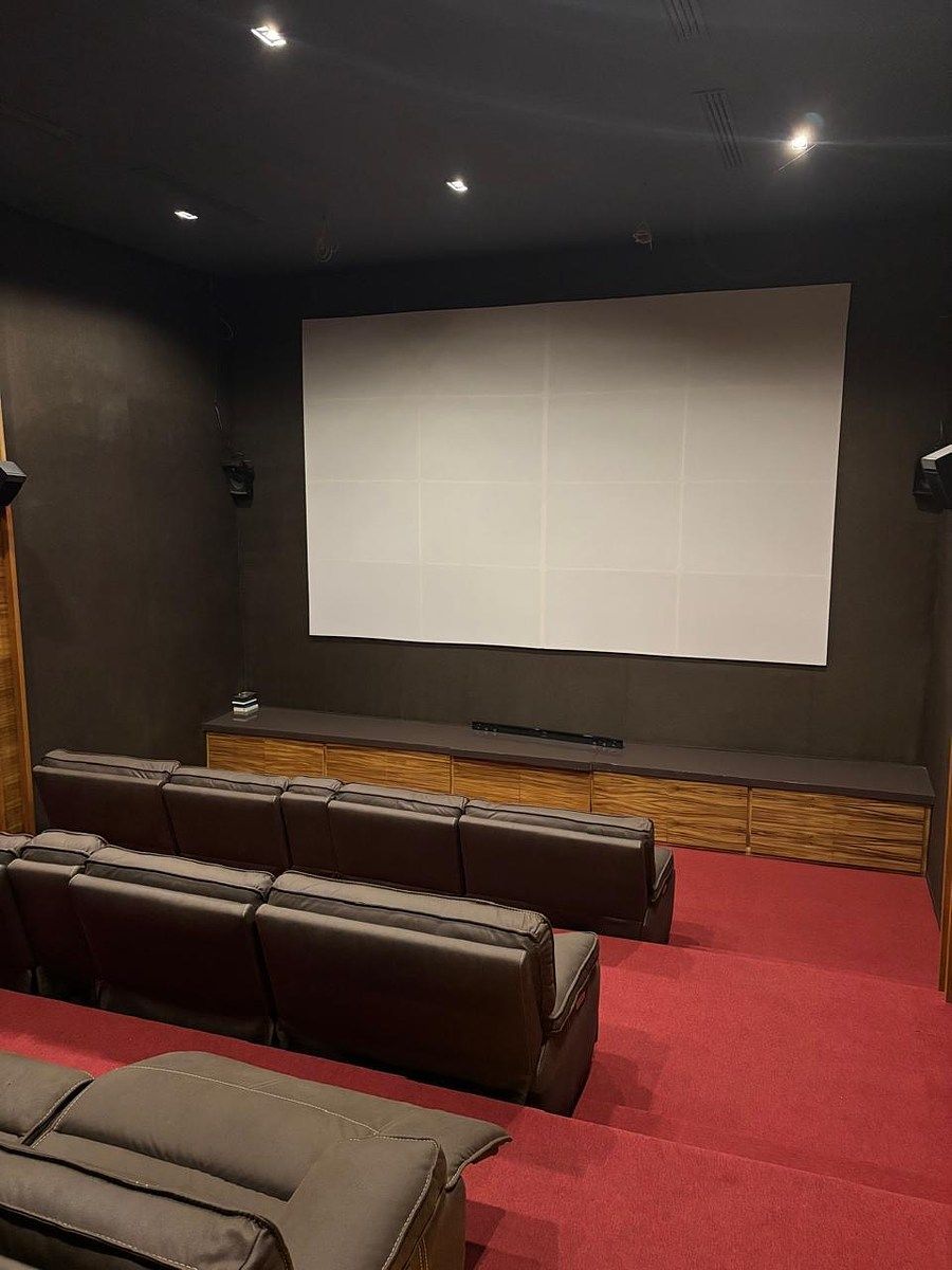 10 de 44: Sala de cine
