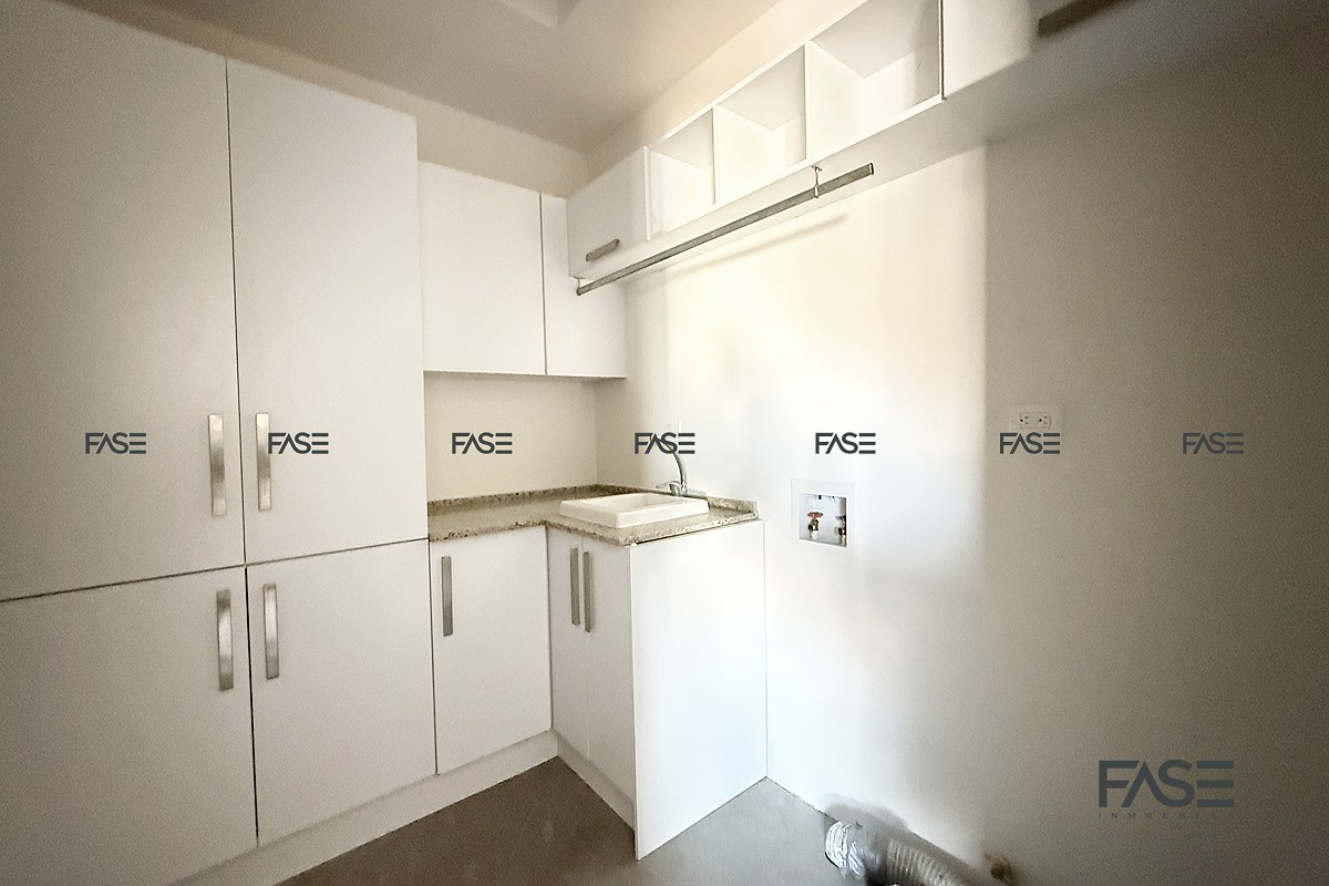 23 de 28: Lavanderia