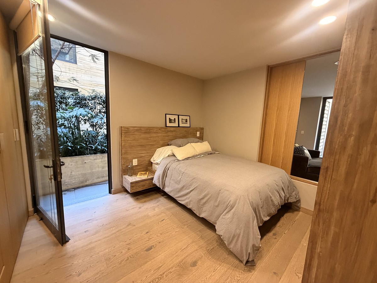 18 de 40: Segunda recámara conectada a terraza