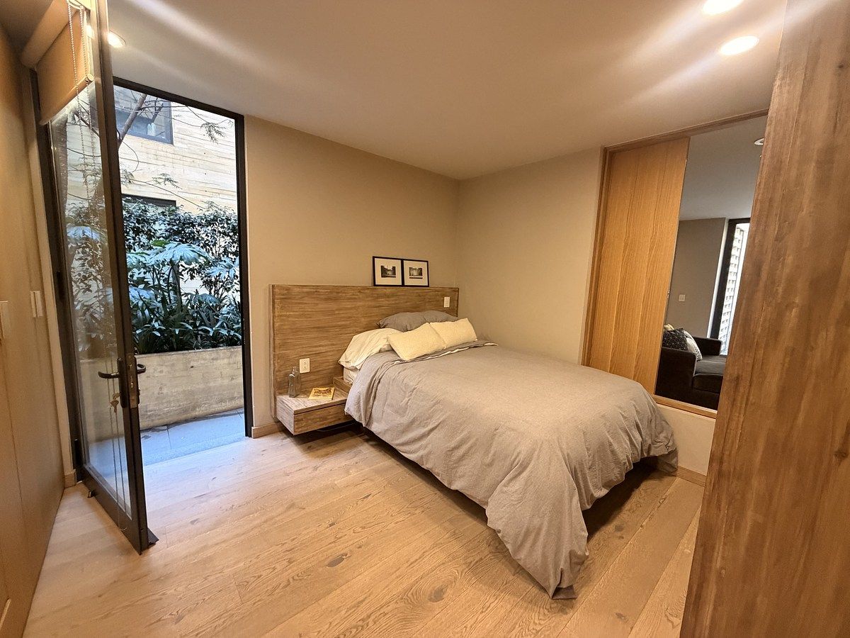 18 de 40: Segunda recámara conectada a terraza