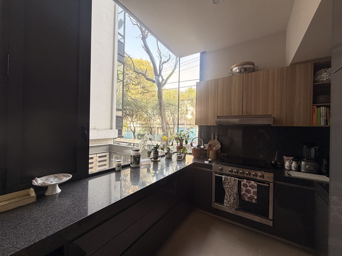 33 de 40: Cocina con vista exterior