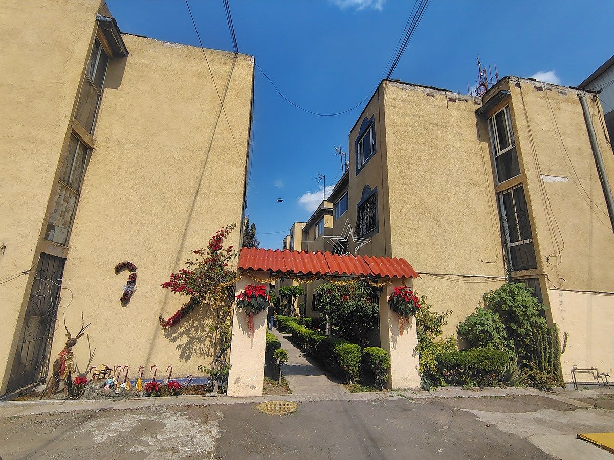 13 de 13: ACCESO UNIDAD