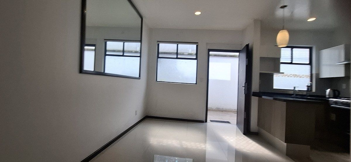 4 of 45: Iluminación planta baja