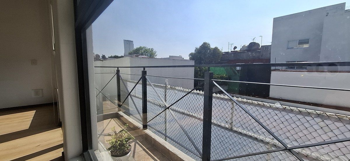 22 of 45: Terraza recámara principal.