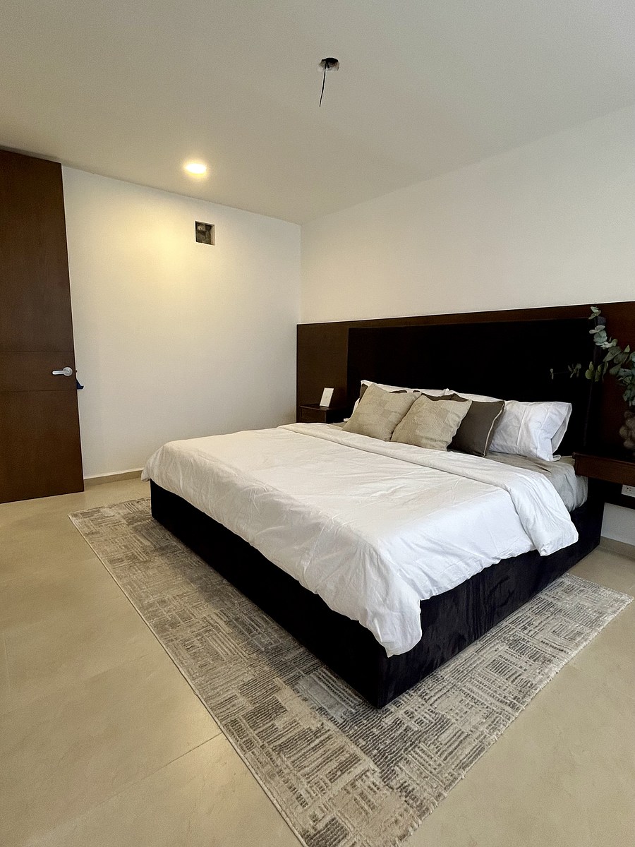 7 of 18: RECAMARA PRINCIPAL