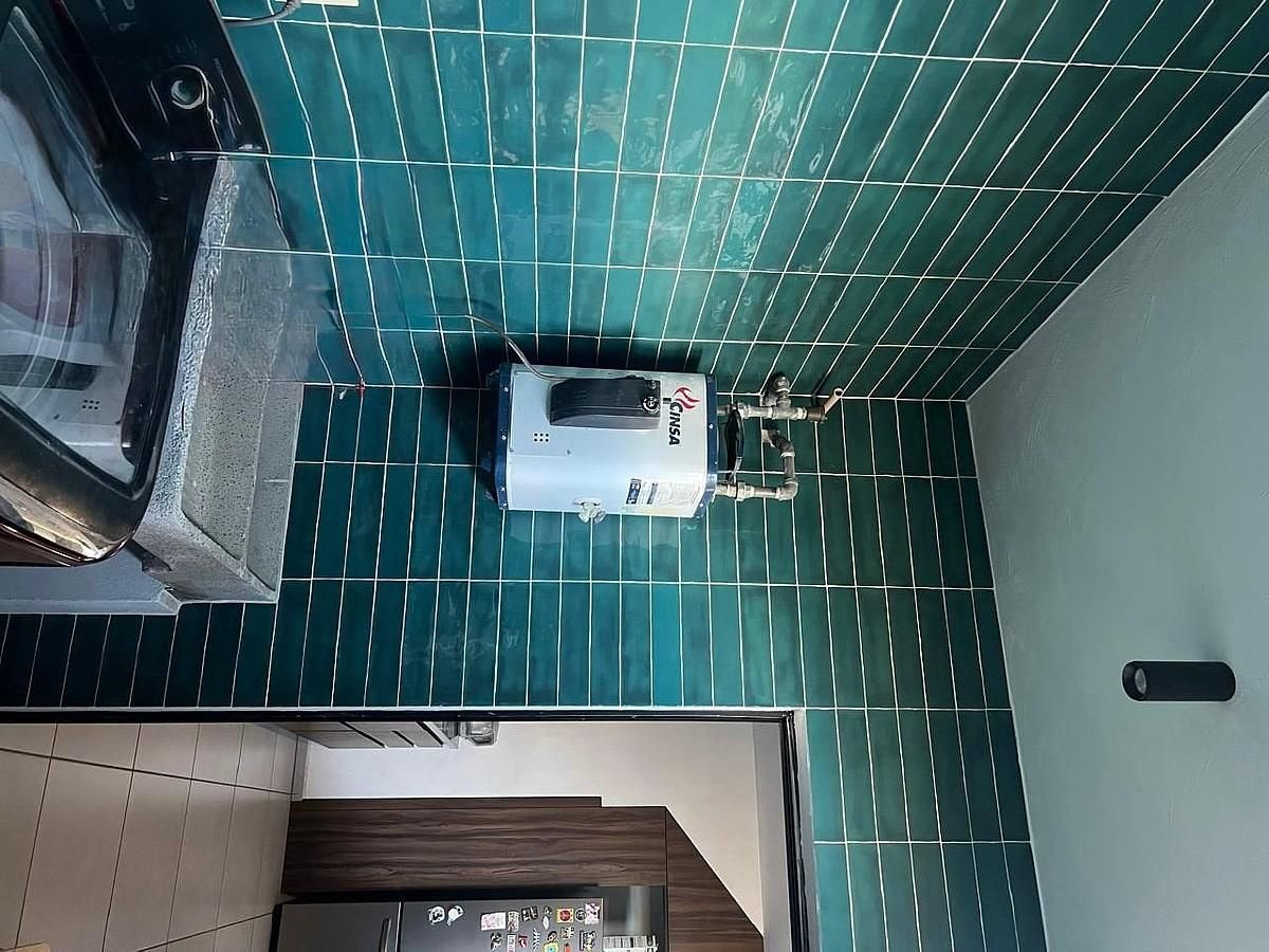 6 of 26: Cuarto de lavado