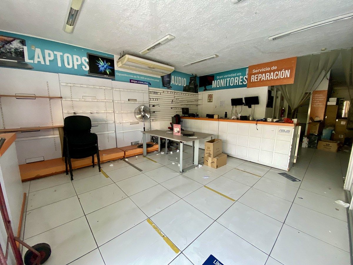 3 of 26: Área mostrador