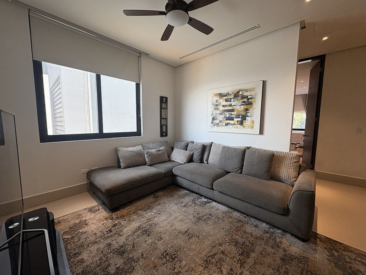 13 de 42: Family room