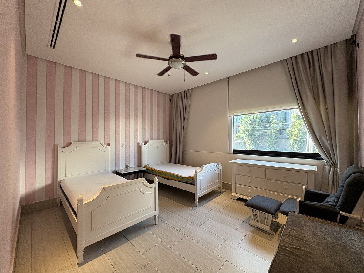 19 de 42: Recámara secundaria 2