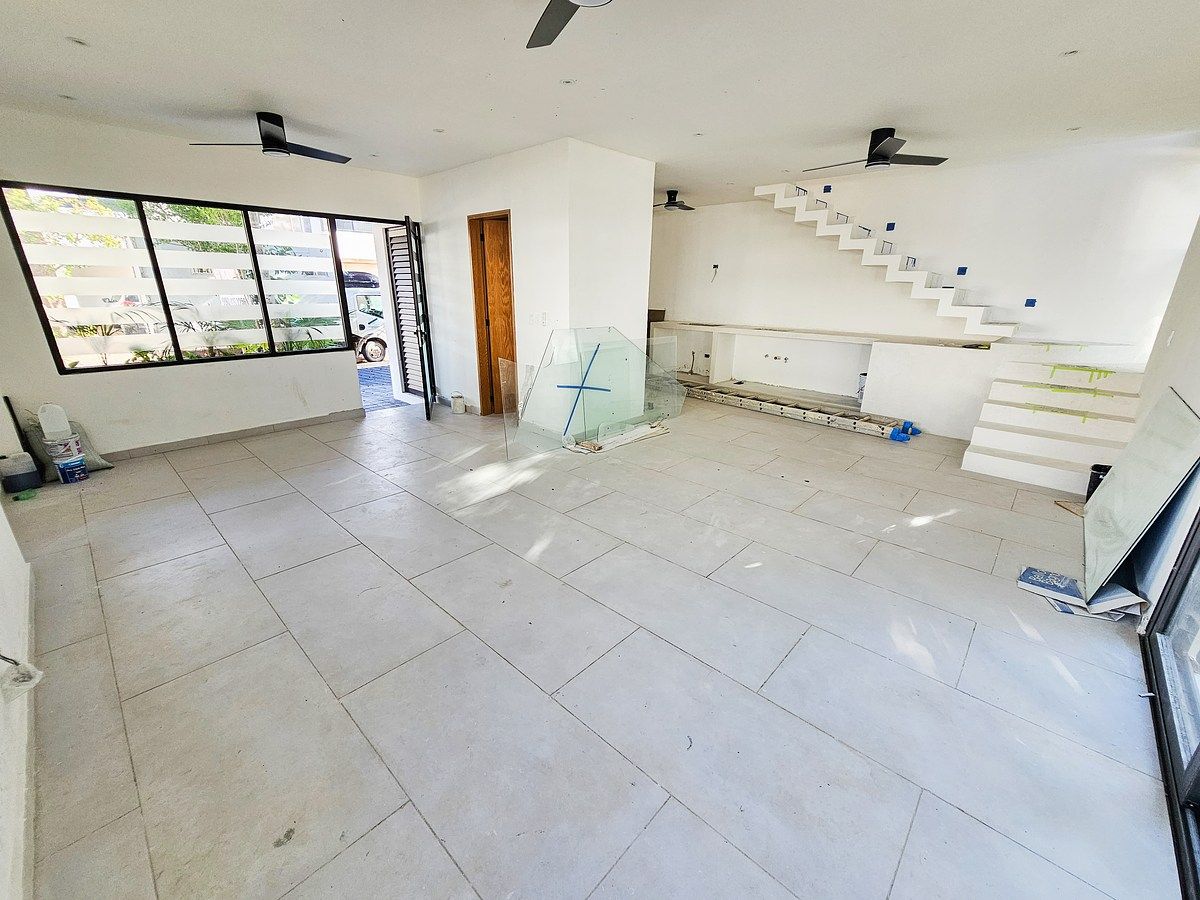 2 de 12: Sala comedor