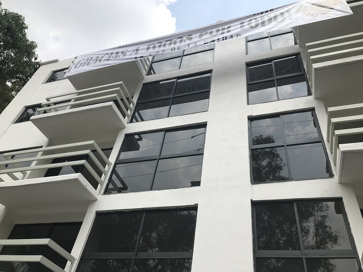 14 of 14: Fachada del edificio