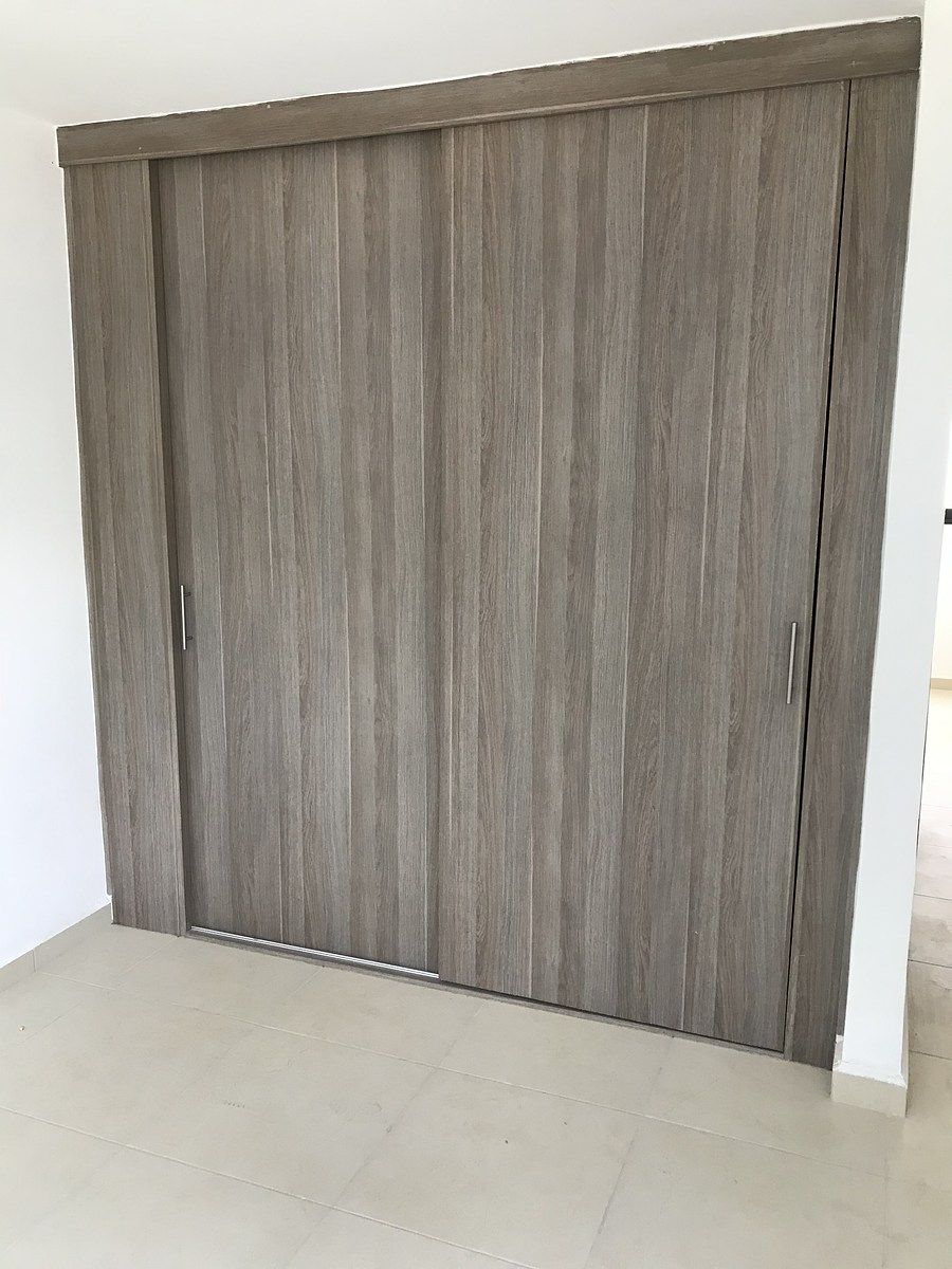 6 of 14: Clósets en recámaras