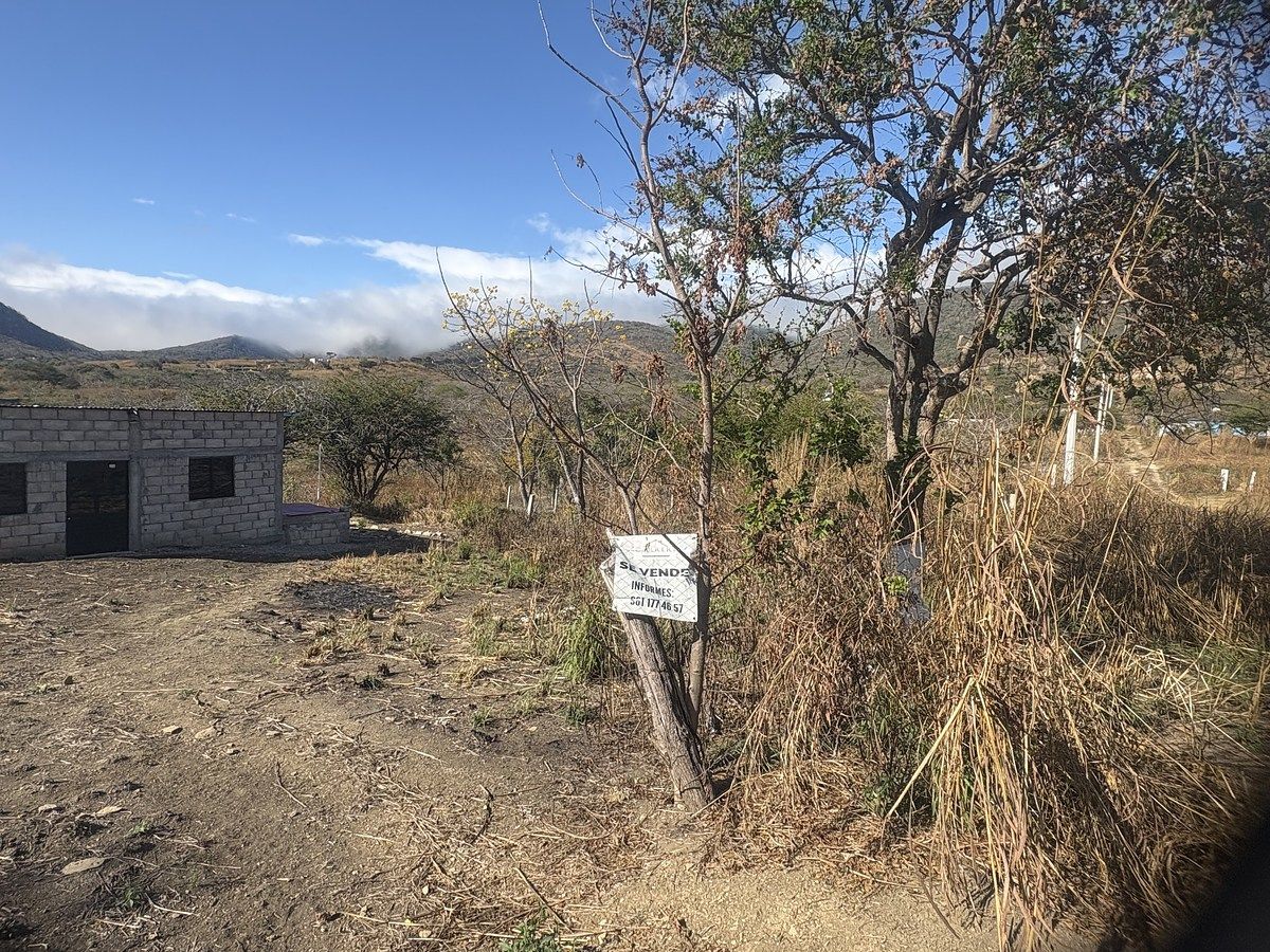1 de 15: Frente de terreno